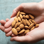 Αμύγδαλα: Τα οφέλη τους για το έντερο και τη μεταβολική υγεία