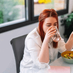 Πόσο βοηθά τελικά να χάσουμε βάρος το νερό πριν το φαγητό;