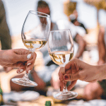 Γιατί δεν πρέπει να πίνουμε αλκοόλ με άδειο στομάχι