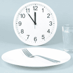 Διαλειμματική νηστεία: Τι συμβαίνει με απώλεια βάρους και μεταβολισμό