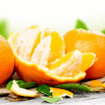 Μην πετάτε τις λευκές σπογγώδεις ίνες όταν καθαρίζετε πορτοκάλι – Δείτε τι προσφέρουν
