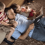 Γιατί είναι σημαντική η ανάγνωση βιβλίων από τους γονείς στα παιδιά