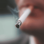 Μελέτη για το κάπνισμα: Κάθε τσιγάρο κλέβει 20 λεπτά ζωής από τους καπνιστές