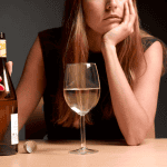 Αλκοόλ: Το τι πίνουμε επηρεάζει το πώς νιώθουμε