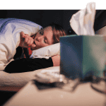 Οι λίγες ώρες ύπνου αυξάνουν τον κίνδυνο κρυολογήματος ή άλλης λοίμωξης