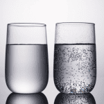 Ποιο νερό είναι πιο ενυδατικό: Το ανθρακούχο ή το απλό