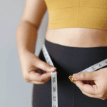 Τα παχάκια γύρω από τη μέση αυξάνουν τον κίνδυνο εμφράγματος στις γυναίκες