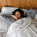 Μικρότερος ο κίνδυνος καρκίνου του μαστού για τις γυναίκες που ξυπνούν νωρίς