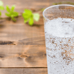 Το ανθρακούχο νερό ξυπνά τον εγκέφαλο, λέει νέα έρευνα