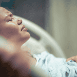 Γυναίκες που φοβούνται τον τοκετό, παρατείνουν τη διάρκειά του