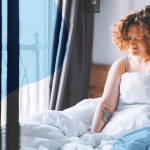 Κατάθλιψη: Φέρνει τα πάνω – κάτω στον ύπνο, τον μεταβολισμό και την υγεία