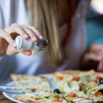 Τι συμβαίνει στο σώμα όταν μειώνουμε το αλάτι