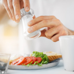 Πώς να μειώσετε την κατανάλωση αλατιού χωρίς να χάσετε τη γεύση