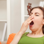 Γιατί τα μάτια μας δακρύζουν όταν χασμουριόμαστε;