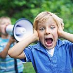 Τι συμβαίνει στο σώμα όταν ακούμε ξαφνικά ένα πολύ δυνατό θόρυβο