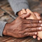 Ένα απλό άγγιγμα μεταφέρει στον εγκέφαλο περισσότερες πληροφορίες απ’ όσες φανταζόμαστε